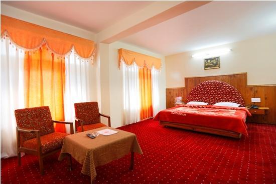 مايالي Hotel Mohan Palace المظهر الخارجي الصورة